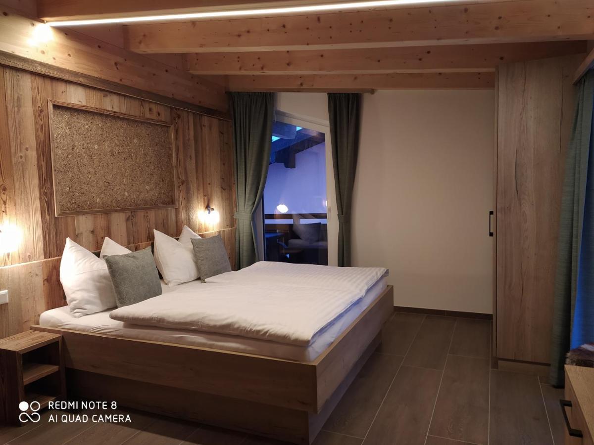 Alp-In Lodges คาพรูน ภายนอก รูปภาพ