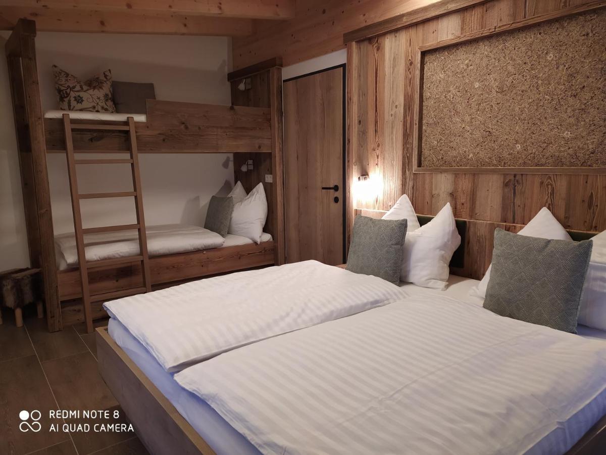 Alp-In Lodges คาพรูน ภายนอก รูปภาพ