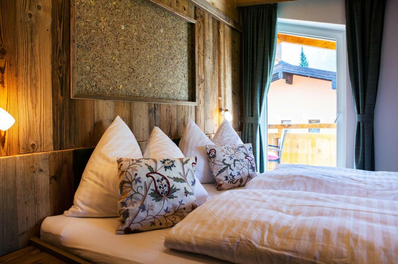 Alp-In Lodges คาพรูน ภายนอก รูปภาพ