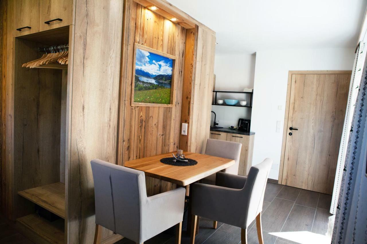 Alp-In Lodges คาพรูน ภายนอก รูปภาพ